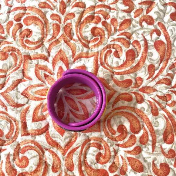 NWOT Disney Parks Emoji Princesses Slap Bracelet - Picture 8 of 10